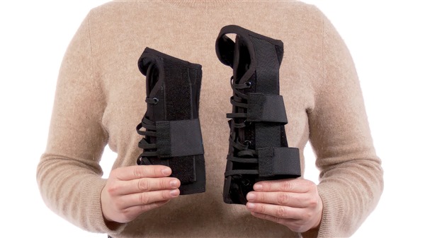 Wrist-Lacer-Brace-Thumbnail
